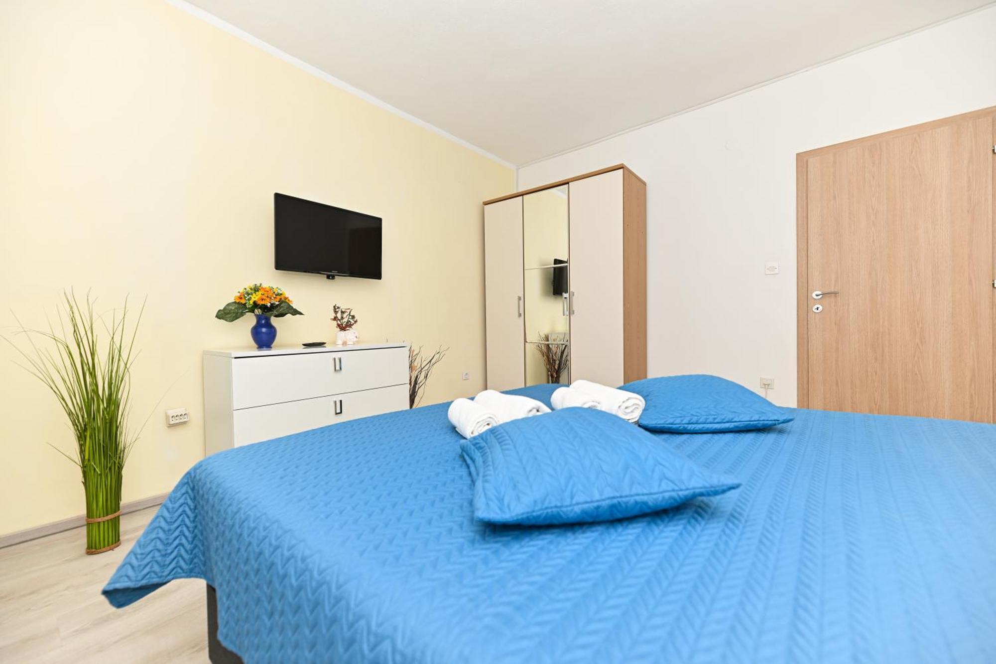 Apartmani Dolores คาชเตลา ภายนอก รูปภาพ