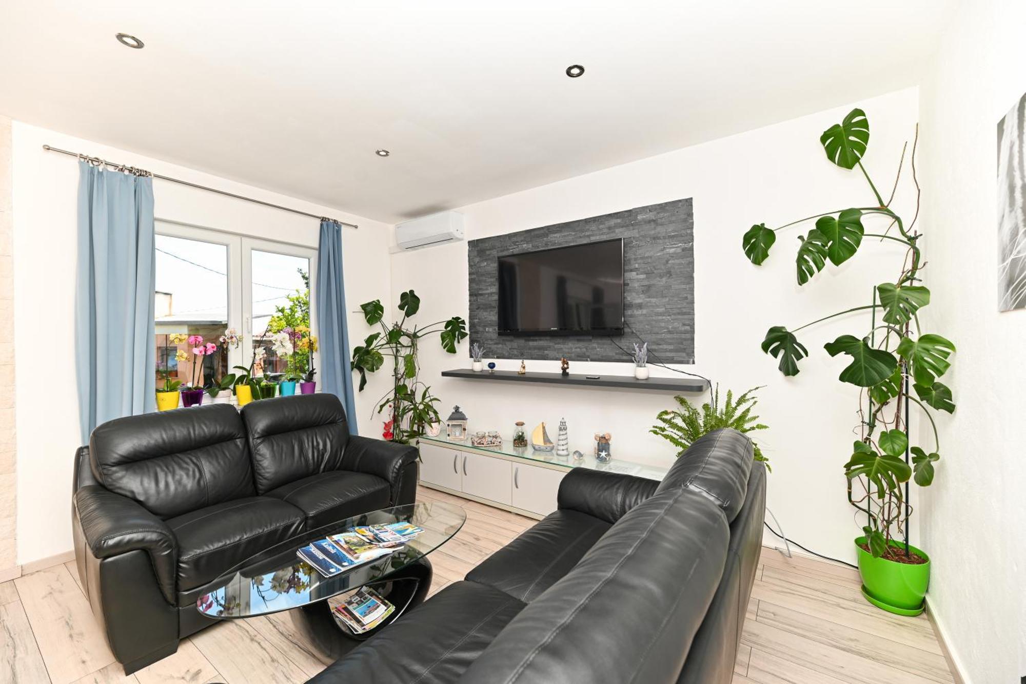Apartmani Dolores คาชเตลา ภายนอก รูปภาพ