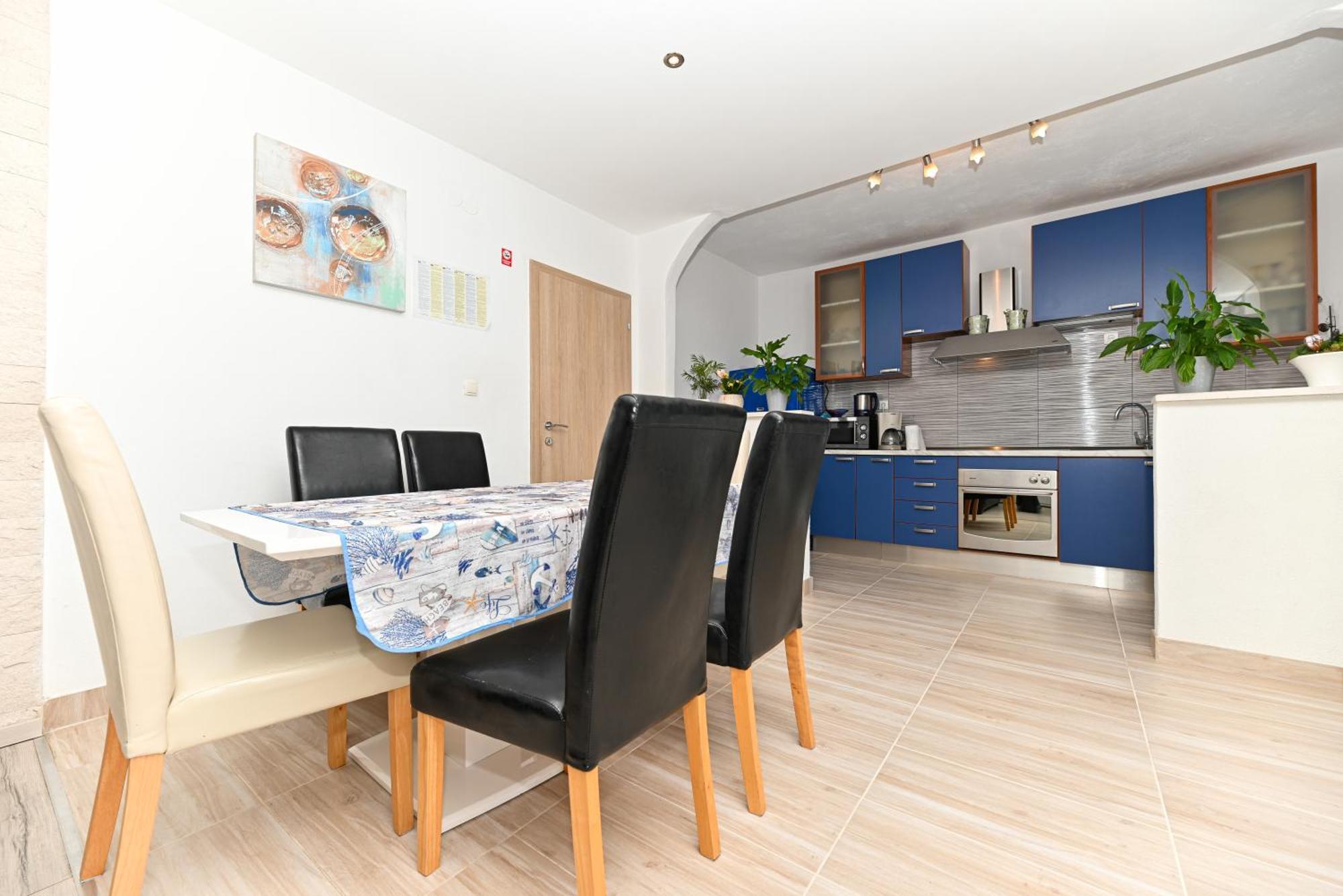 Apartmani Dolores คาชเตลา ภายนอก รูปภาพ