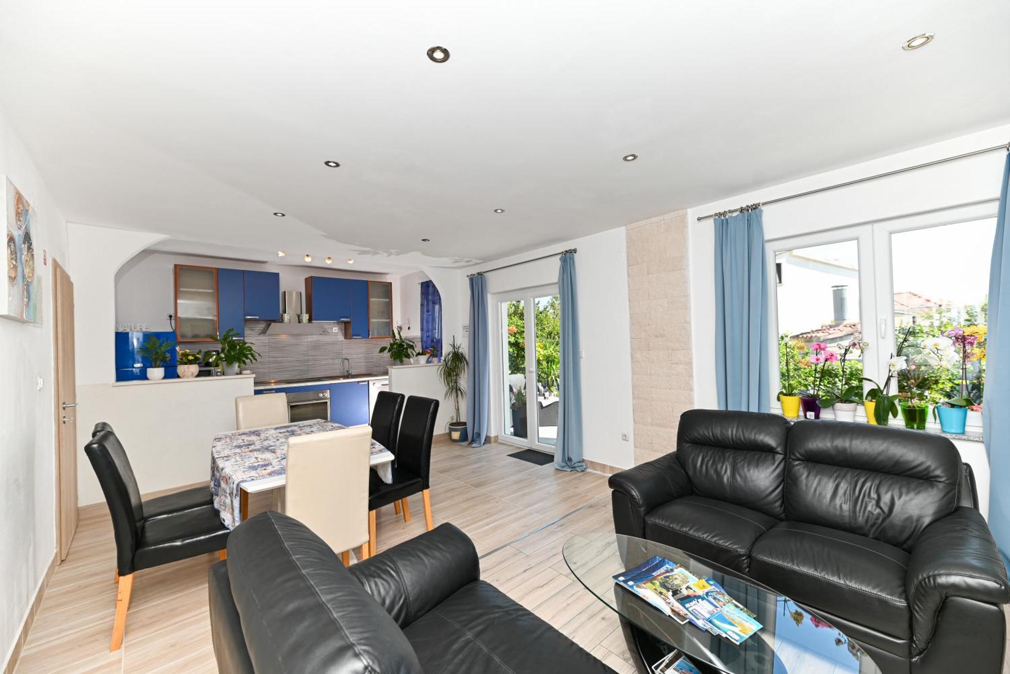 Apartmani Dolores คาชเตลา ภายนอก รูปภาพ